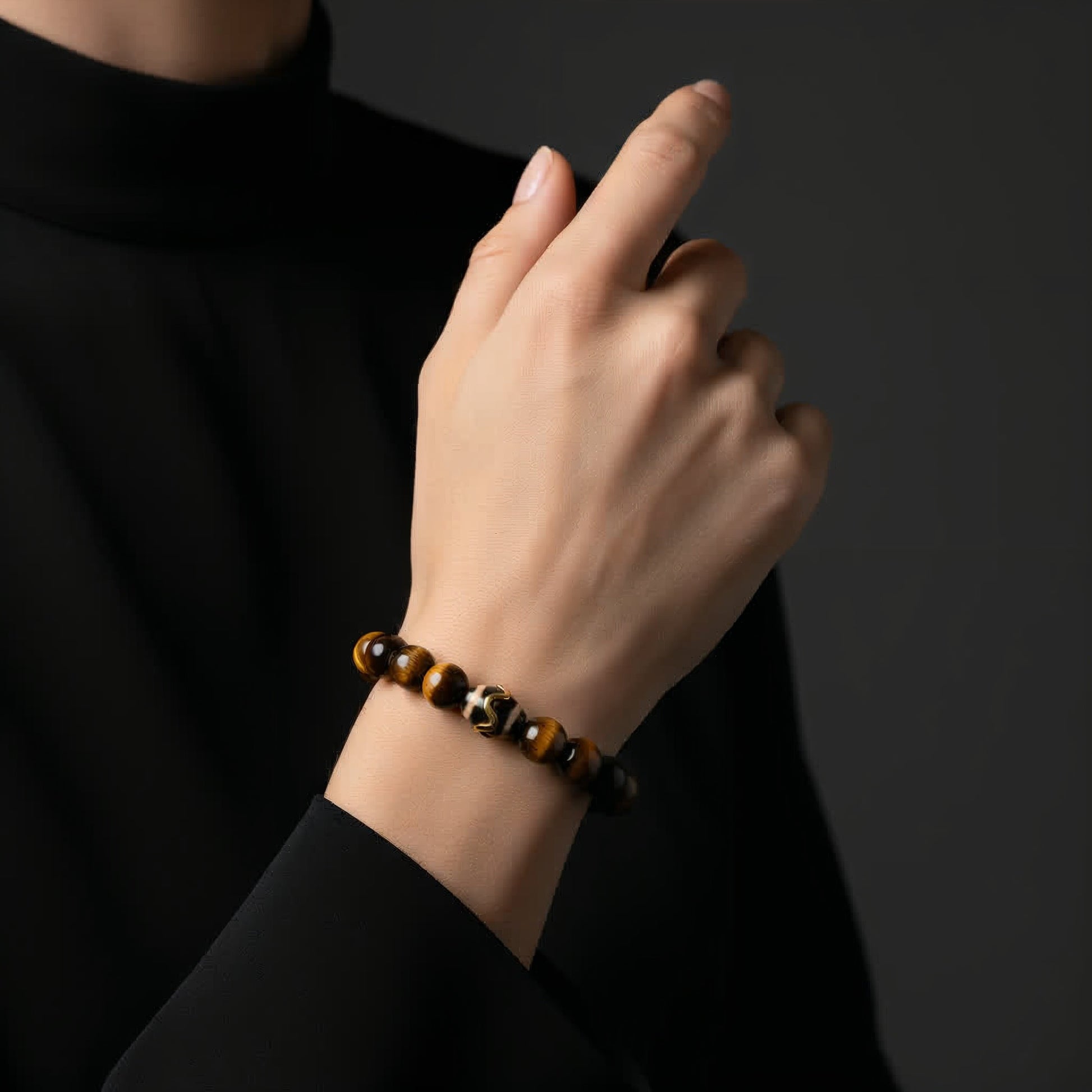 Kailash Tiger’s Eye Dzi Bracelet - JWPatronus